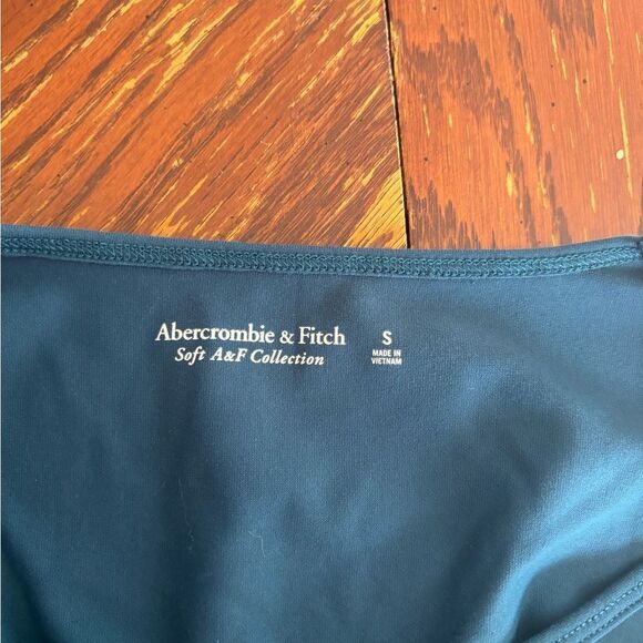 Abercrombie teal long sleeve v neck soft a & f top size S - Picture 2 of 11
